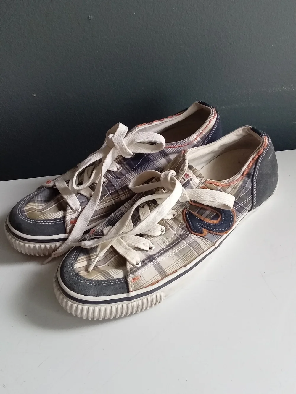 True Religion Plaid Canvas Low‎ Top Sneakers Blue Tan Horseshoe Logo Mens